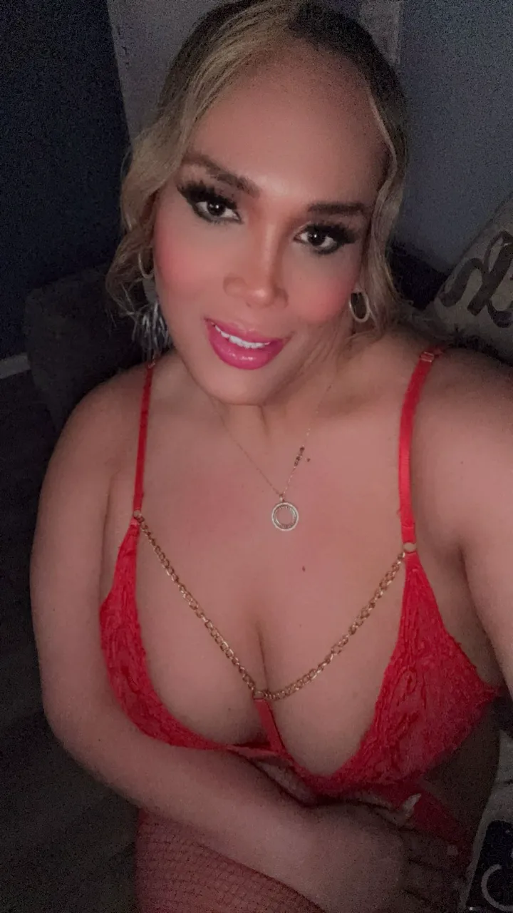 Escorts Chicago, Illinois visiting O’hare