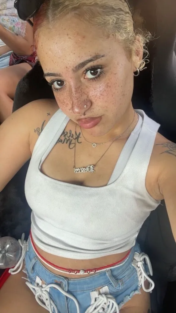 Escorts Portland, Oregon EVERYTHING WET HEAD WET PUSSY WET LETS MAKE A BET - 22