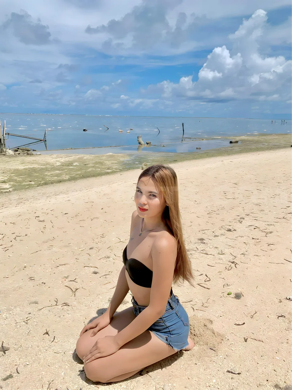 Escorts Manila, Philippines Lickmyassdaddy