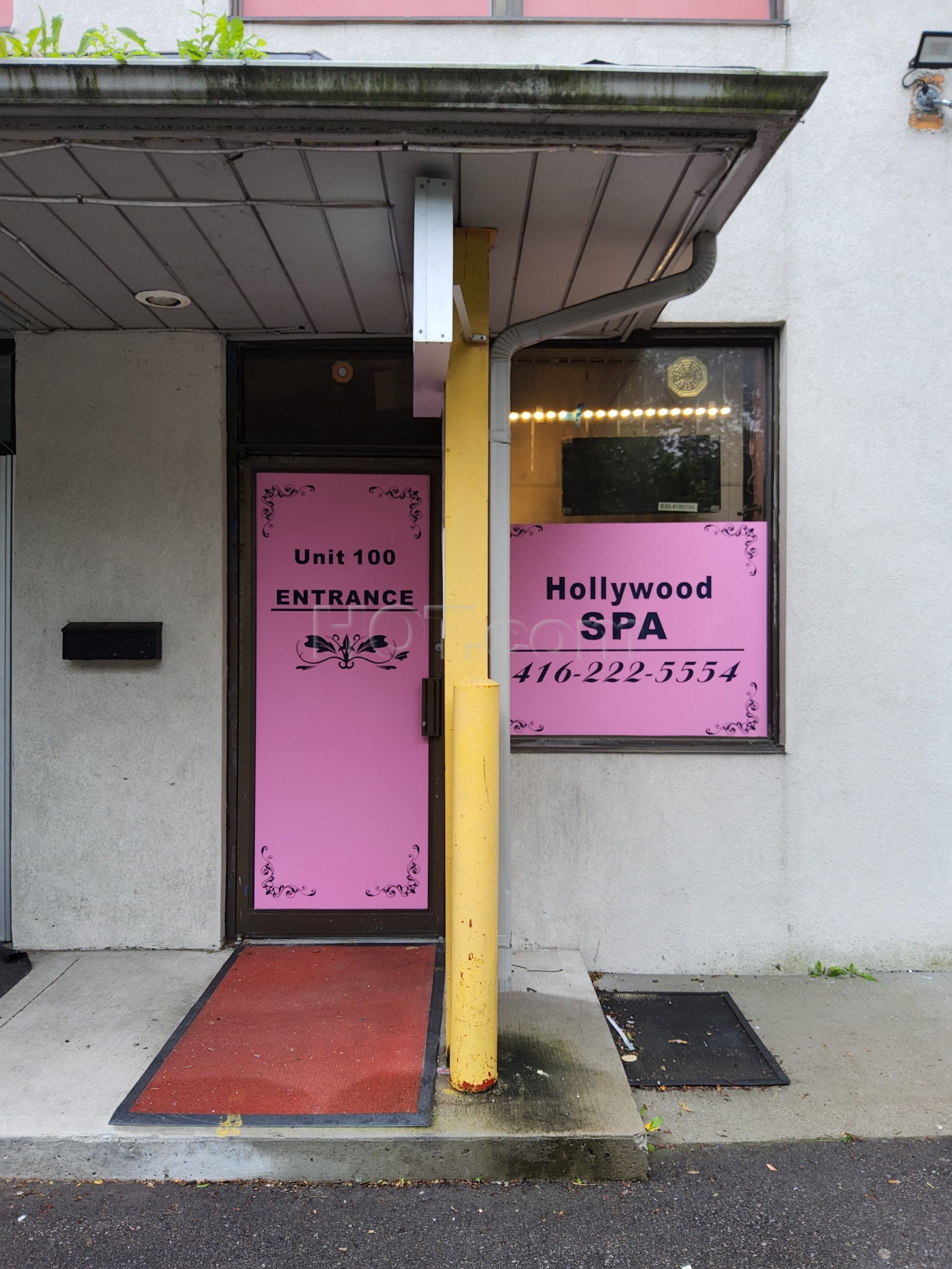 North York, Ontario Hollywood Spa