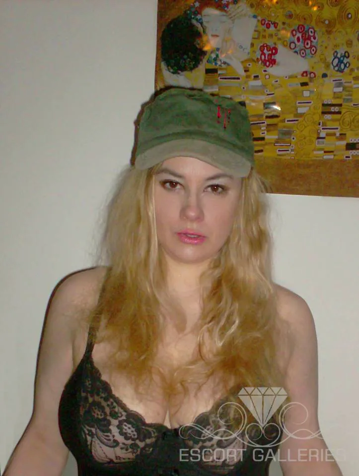 Escorts Milan, Italy Daria Domina