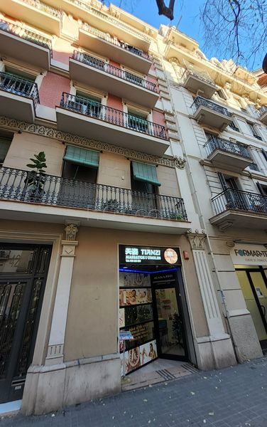 Massage Parlors Barcelona, Spain Tianzi Messatge Ungles