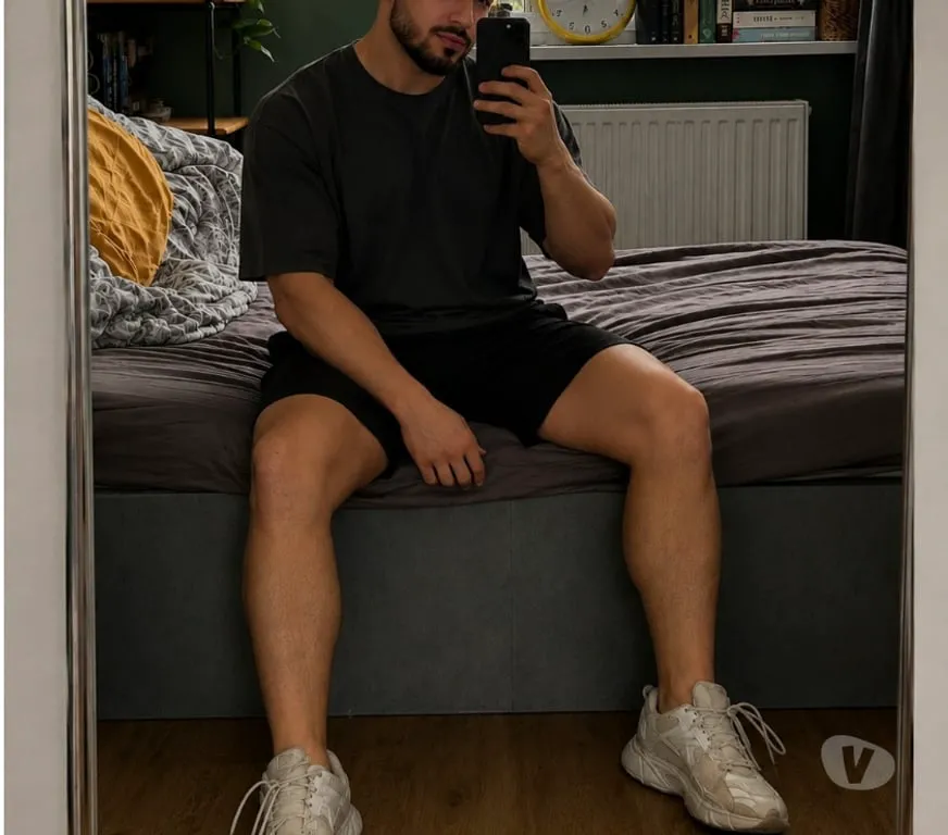 Escorts Coventry, England Hot 🔥 sexy Brazilian size 10 inch party boy 👅