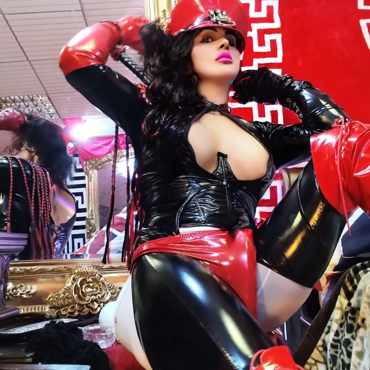 Escorts London, England Kandela Xxl