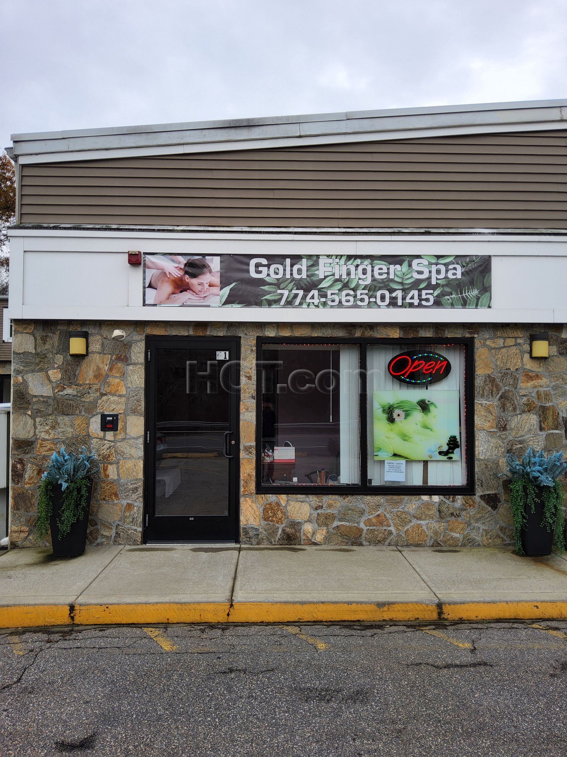 Rehoboth, Massachusetts Gold Finger Spa