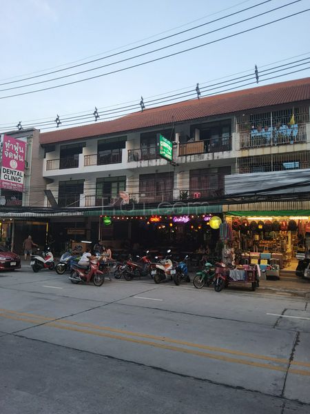 Beer Bar Pattaya, Thailand Country Club