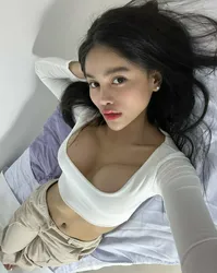 Escorts Manila, Philippines Bigcock babygirl!