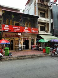 Beer Bar Phnom Penh, Cambodia Wow