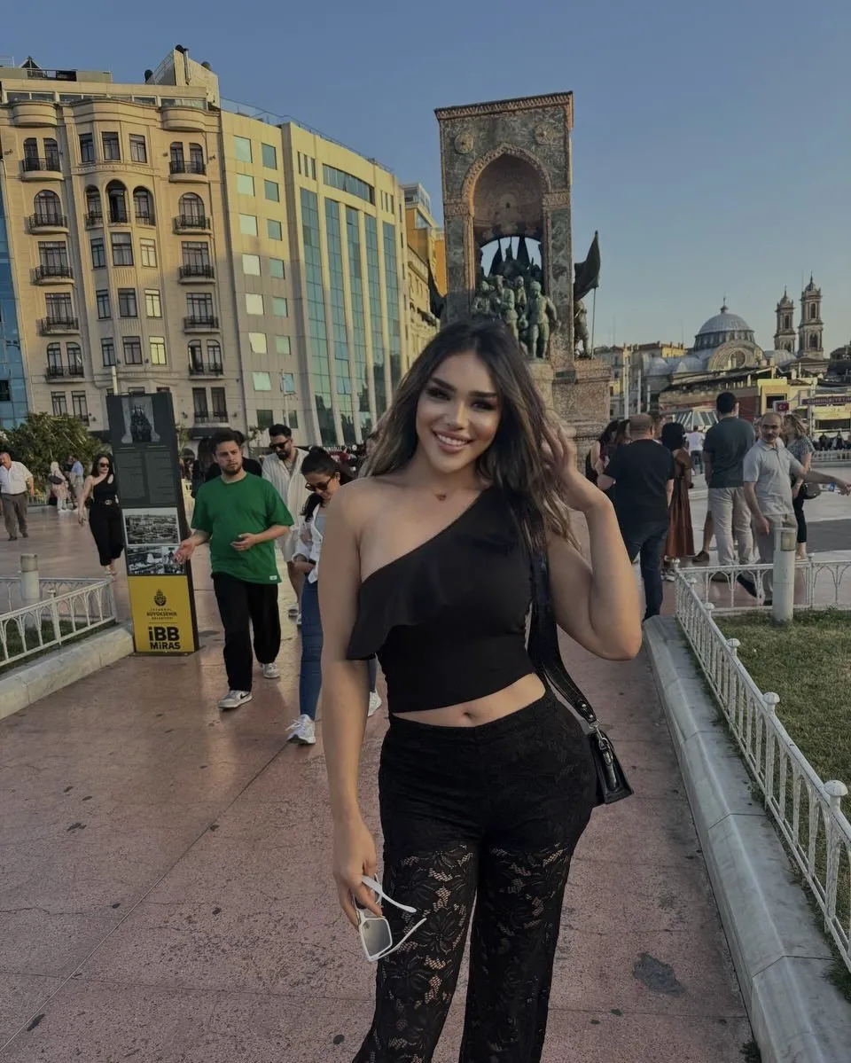 Escorts Istanbul, Turkey Yasimina Lee