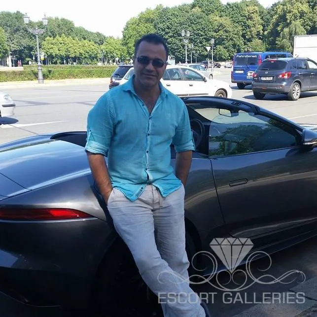 Escorts Dusseldorf, Germany Reza