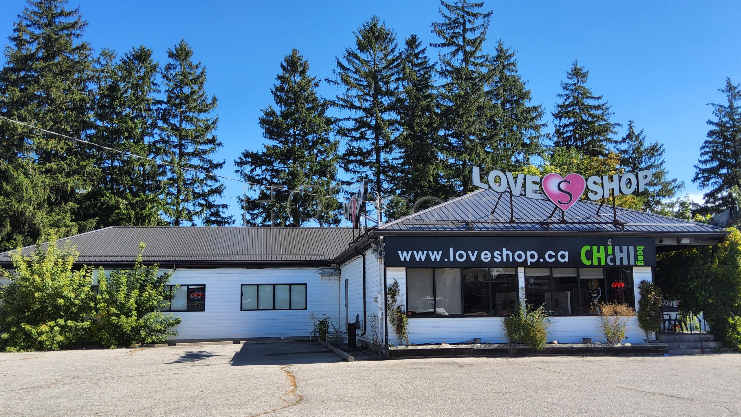 Brantford, Ontario Love Shop