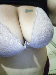 Escorts Tampa, Florida Dimples