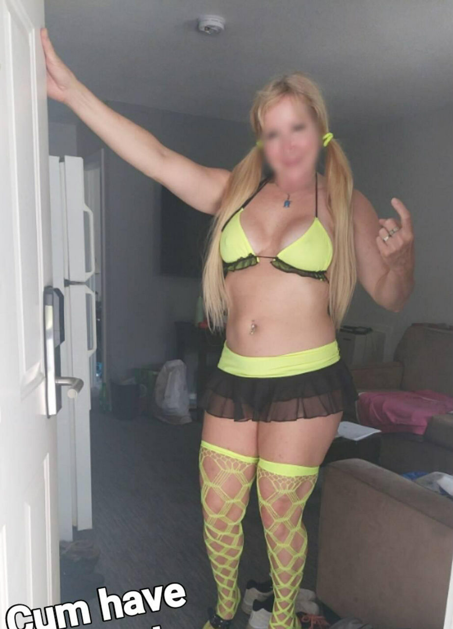 Escorts Barrie, Ontario Sexy French Chantal