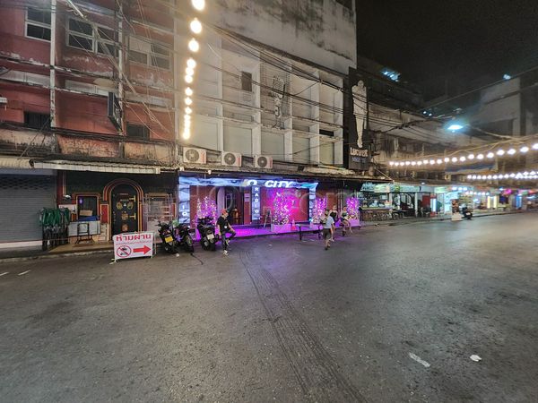 Beer Bar / Go-Go Bar Bangkok, Thailand Radio City
