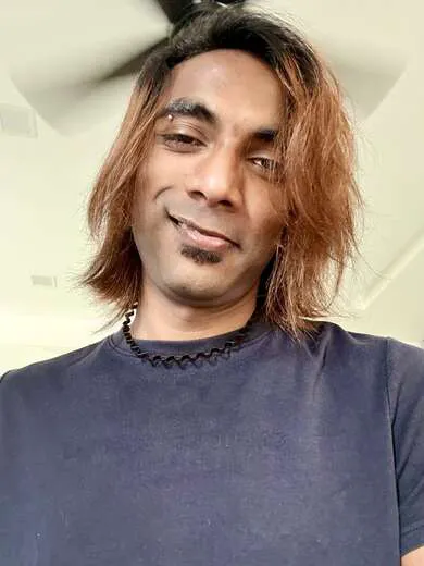Escorts Kuala Selangor, Malaysia Let's dance the night away!