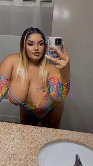 Escorts Fresno, California NEW IN TOWN CUM HAVE A AMAZING TIME WITH THIS LOVELY TEXAS BUSTY