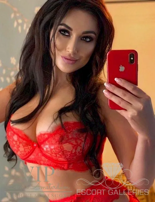 Escorts Amsterdam, Netherlands Larissa