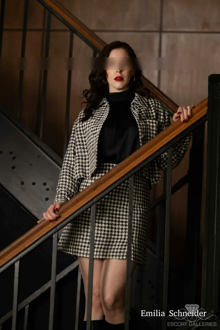 Escorts Dusseldorf, Germany Emilia Schneider