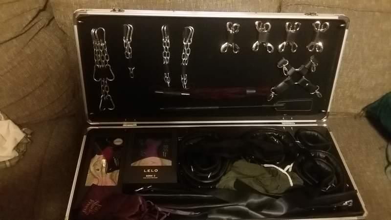 Escorts Parkersburg, West Virginia Looking for a female sub BDSM (mild to moderate) teacher