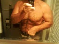 Escorts Tysons Corner, Virginia Handsome mature friendly bodybuilder