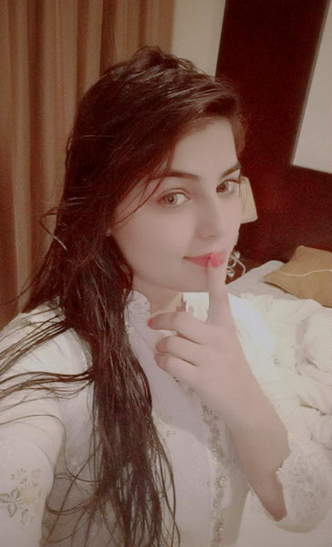 Escorts Ras Al Khaimah City, United Arab Emirates Shruti Indian Girl