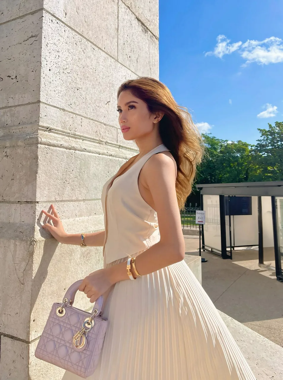 Escorts Makati City, Philippines Jeannine - VIP Companion