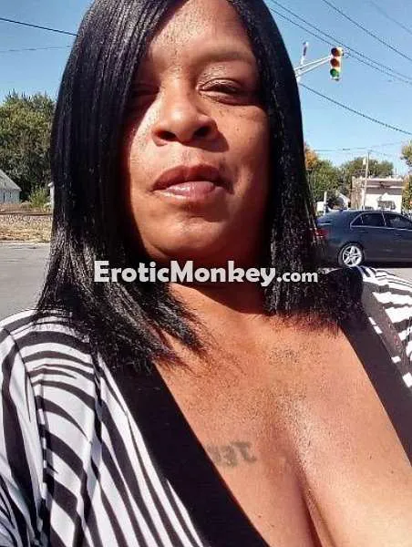 Escorts Washington, Illinois Lizz