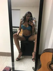 Escorts Hamilton, Ontario I am a verify escort girl am available for Incall & outcall