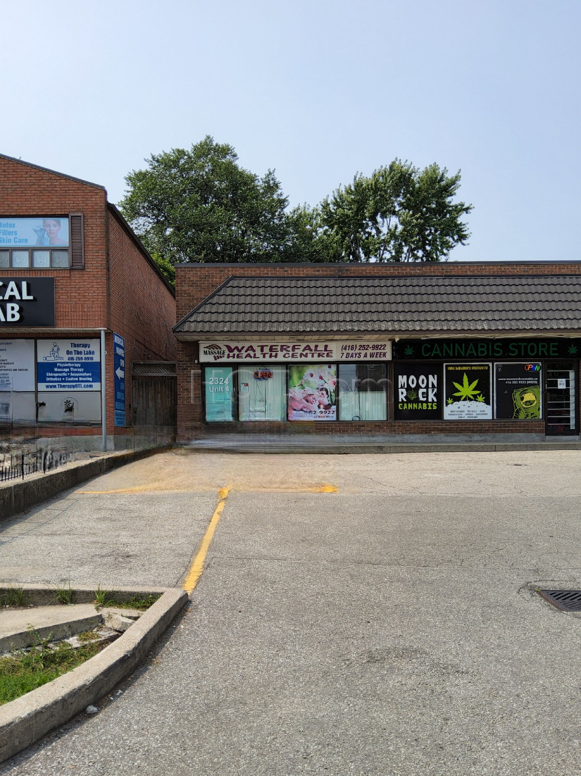 Etobicoke, Ontario Waterfall Health Centre