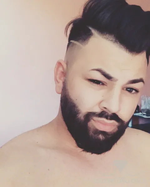 Escorts Berlin, Germany AmirHairyBottom