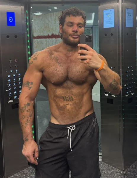 Escorts Sydney, Australia Henry_henryy