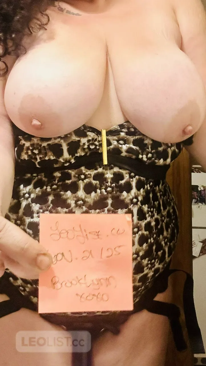Escorts Sault Ste. Marie, Ontario BrookLynn Busty Beauty
