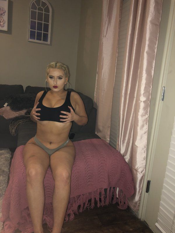 Escorts Salt Lake City, Utah Lacey | BUSTY BLONDE BABYGIRL....LeT's START THE DAY RIGHT!!!