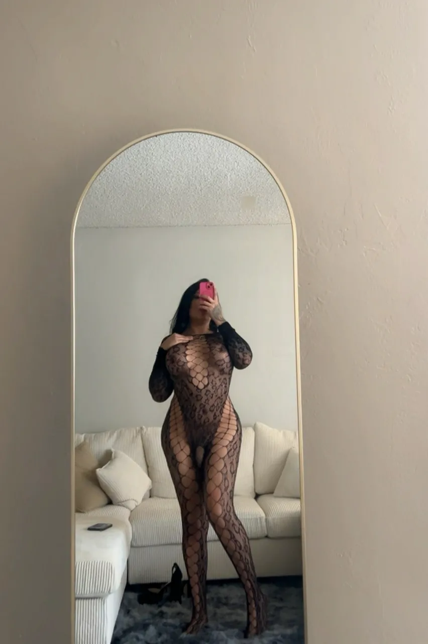 Escorts Riverside, California RIVERSIDE WHIT APT