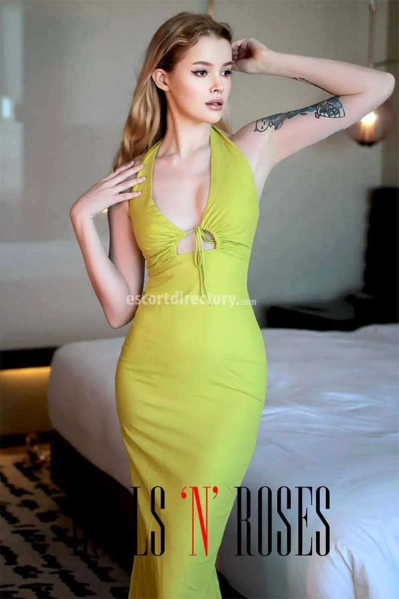 Escorts Riyadh, Saudi Arabia Amelita, Dollsandroses