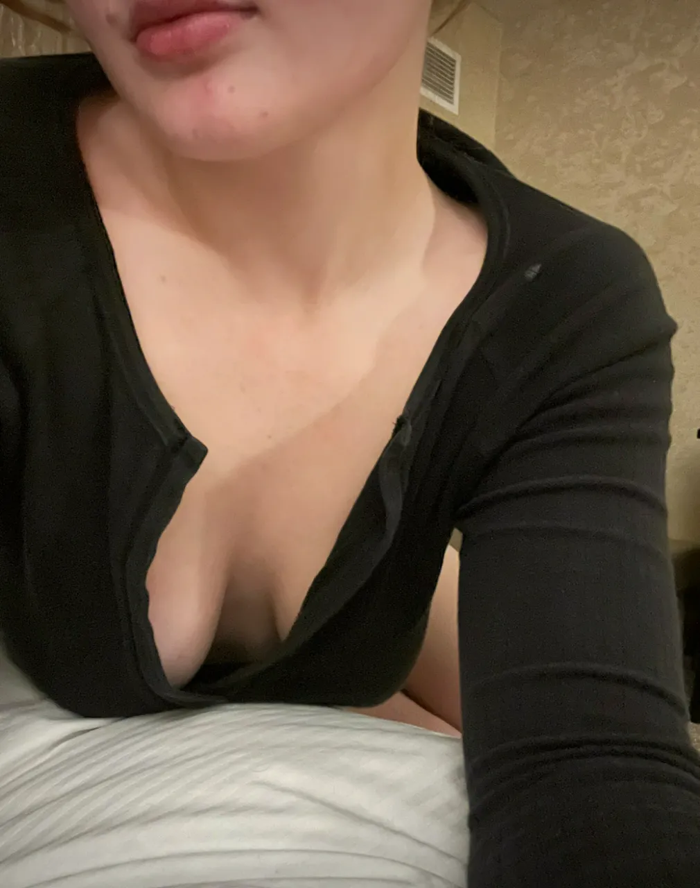 Escorts Edmonton, Alberta Jennifer Fleming