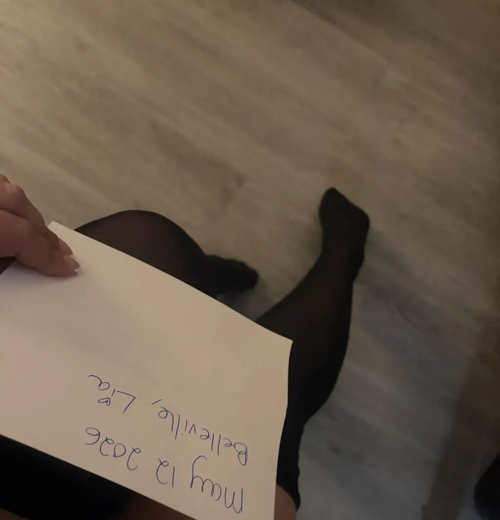 Escorts Belleville, Ontario Lia Cash only