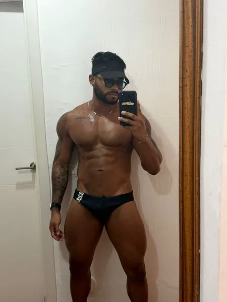 Escorts Madrid, Spain Crishernandz