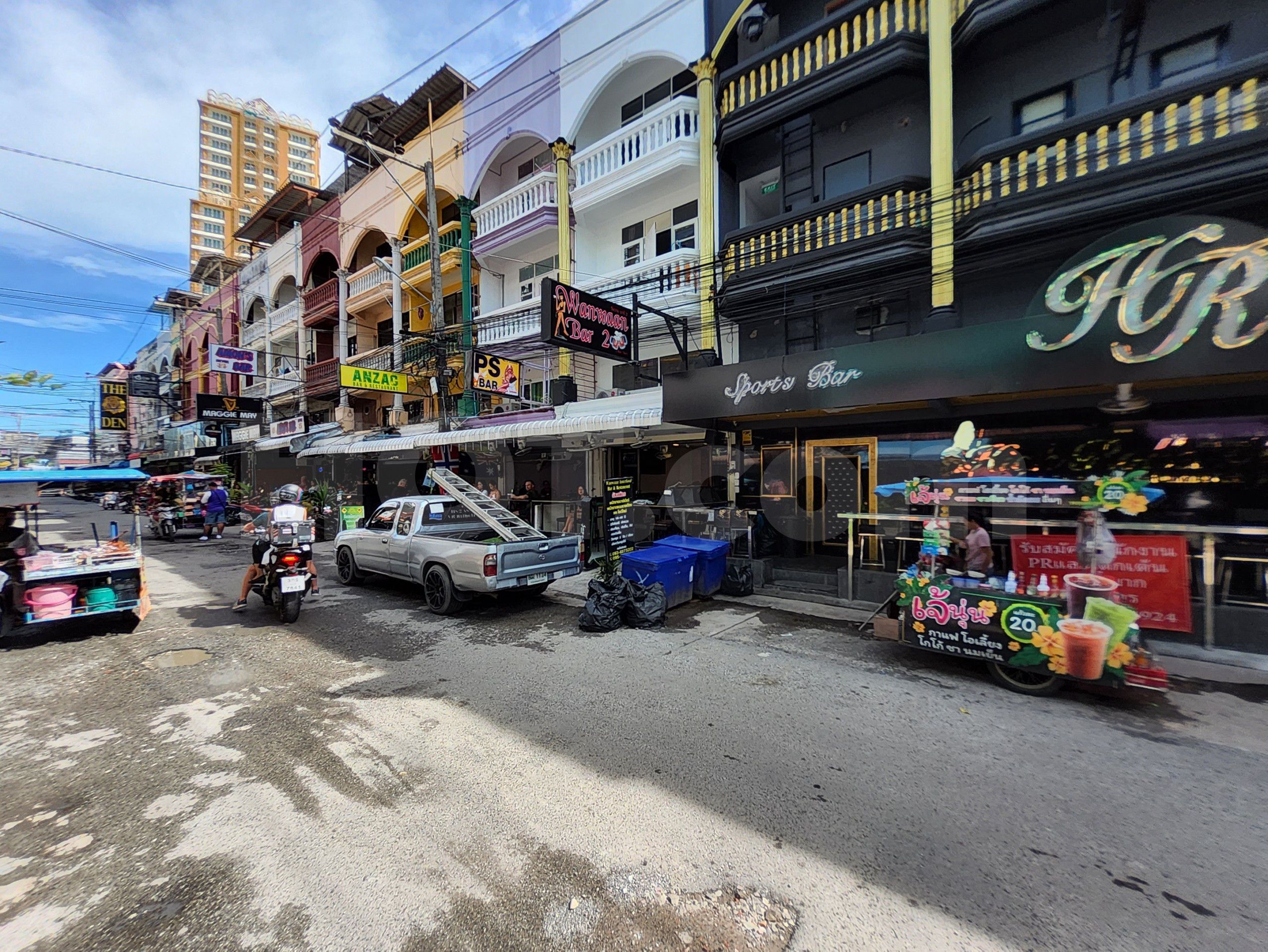 Pattaya, Thailand Wanwaan Bar 2