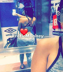 Escorts Downey, California Yeasina