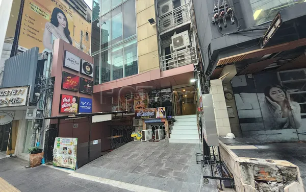 Massage Parlors Bangkok, Thailand Lucina Thai Massage