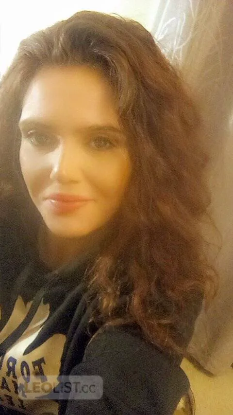 Escorts Greater Sudbury, Ontario Julia 7o5  562. 8842