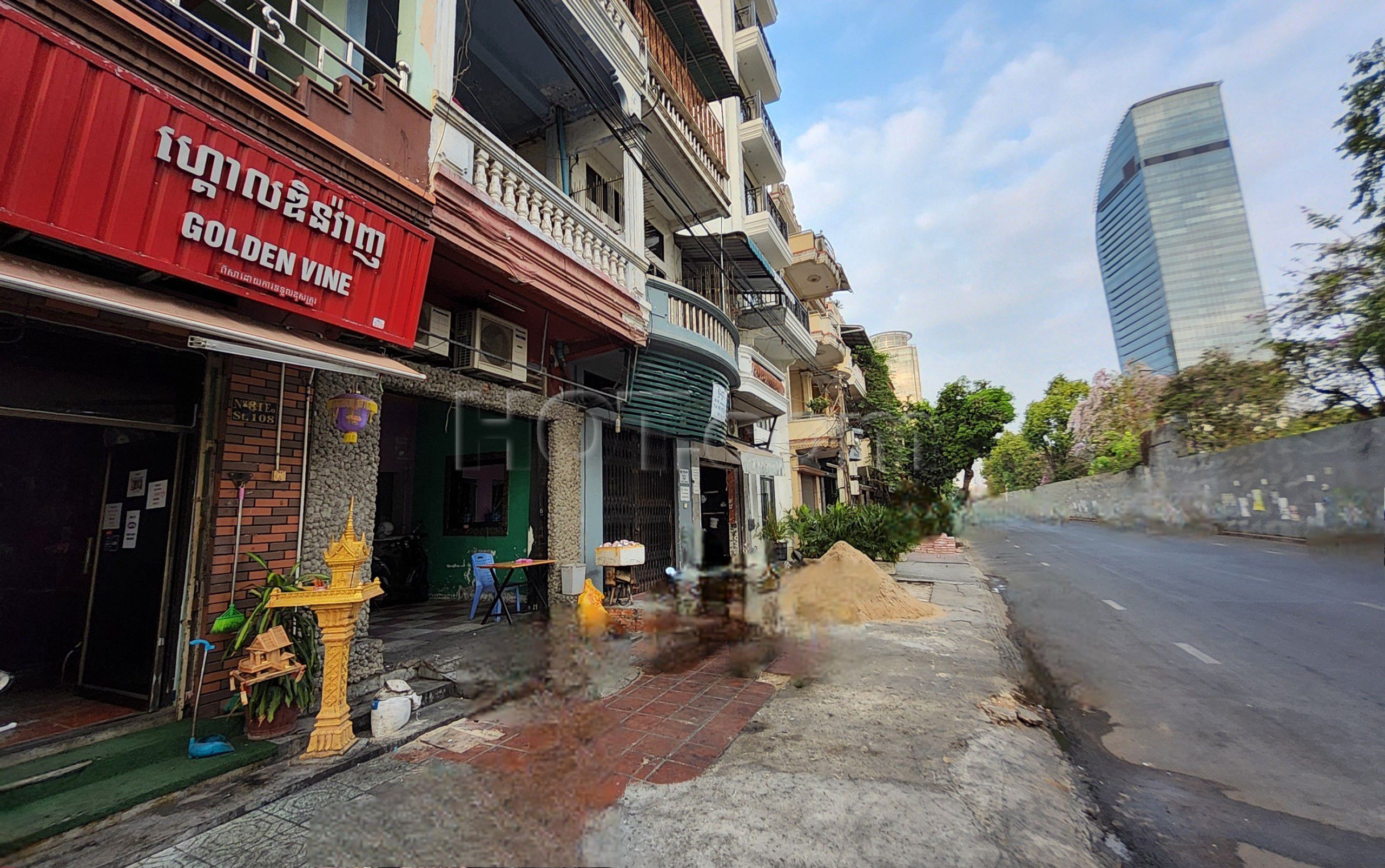 Phnom Penh, Cambodia Golden Vine