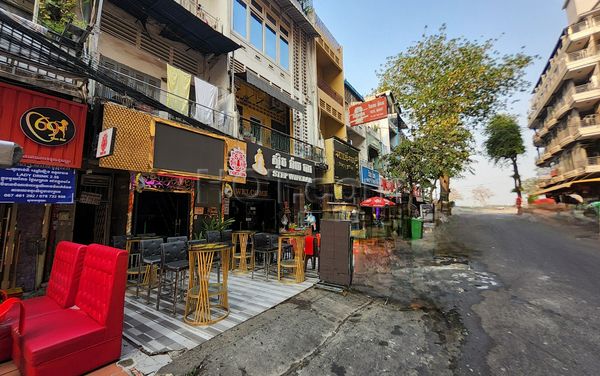 Beer Bar / Go-Go Bar Phnom Penh, Cambodia 69 Plus Bar