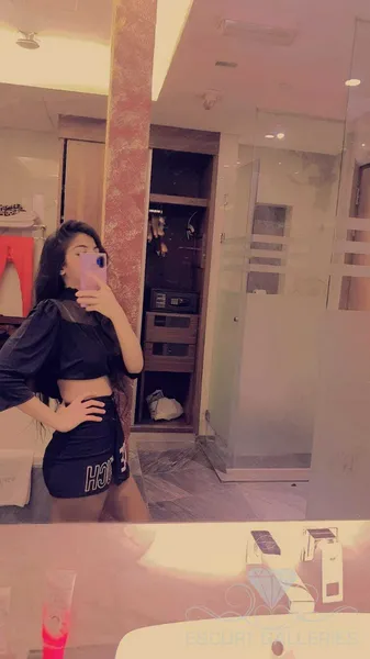 Escorts Kuala Lumpur, Malaysia Kashvi Indian Model In KL