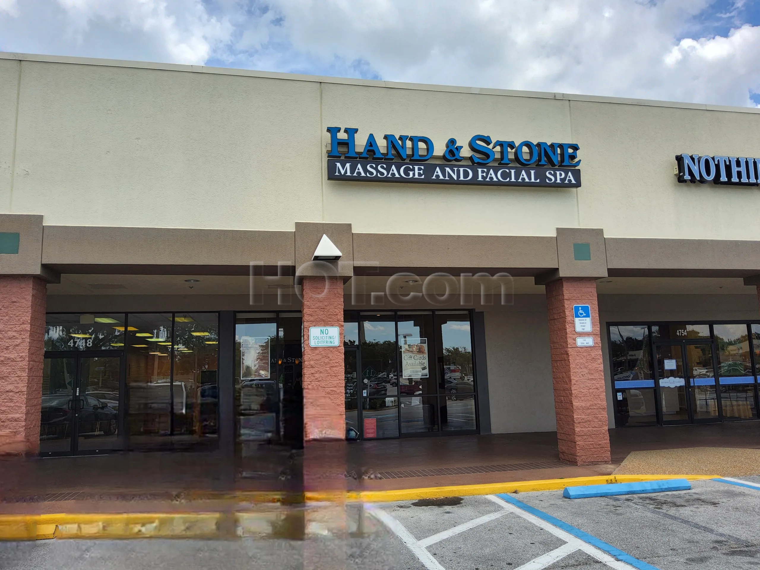 Lakeland, Florida Hand and Stone Massage and Facial Spa