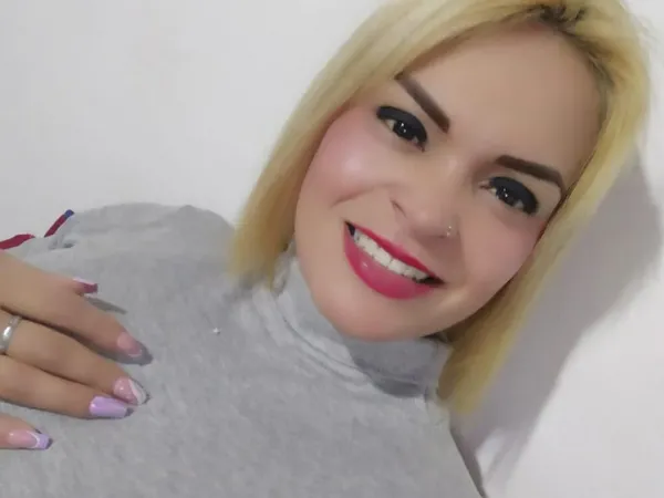 Cam Sites mia_hott01