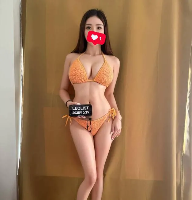 Escorts Edmonton, Alberta Lily
