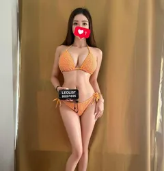 Escorts Edmonton, Alberta Lily