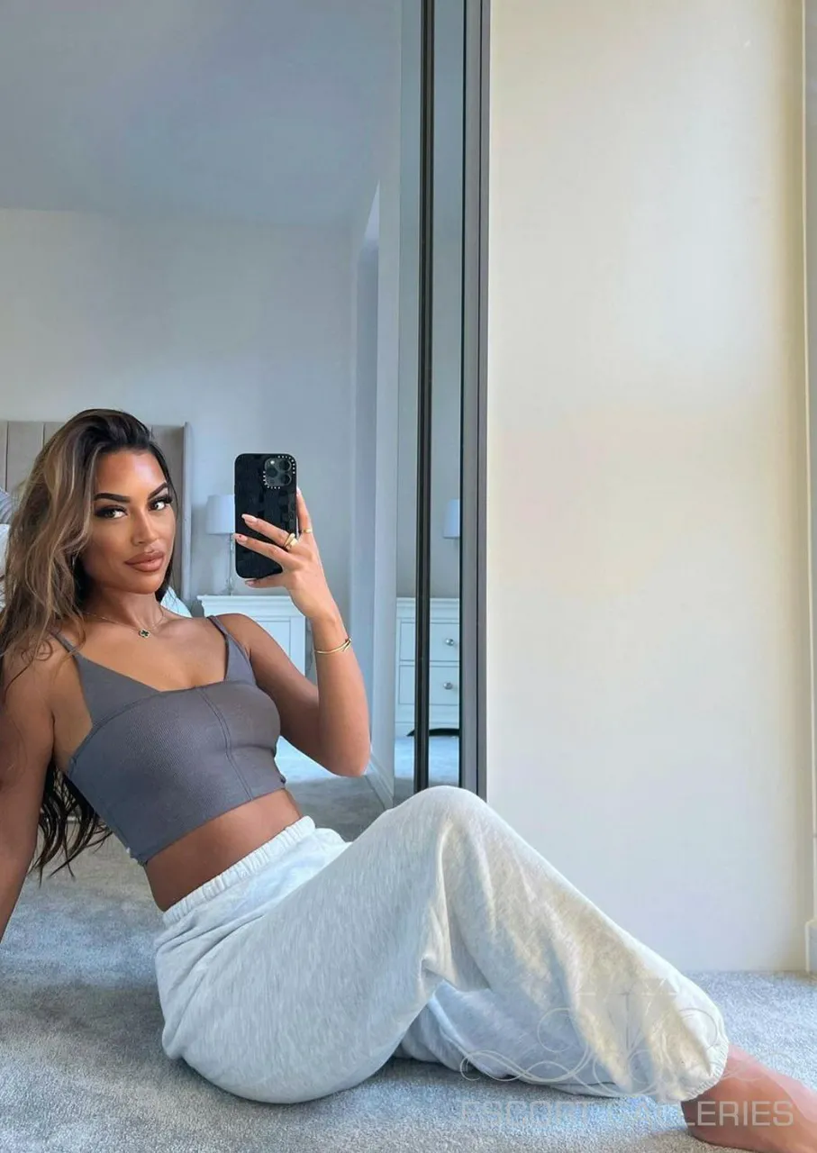 Escorts Amman, Jordan rita